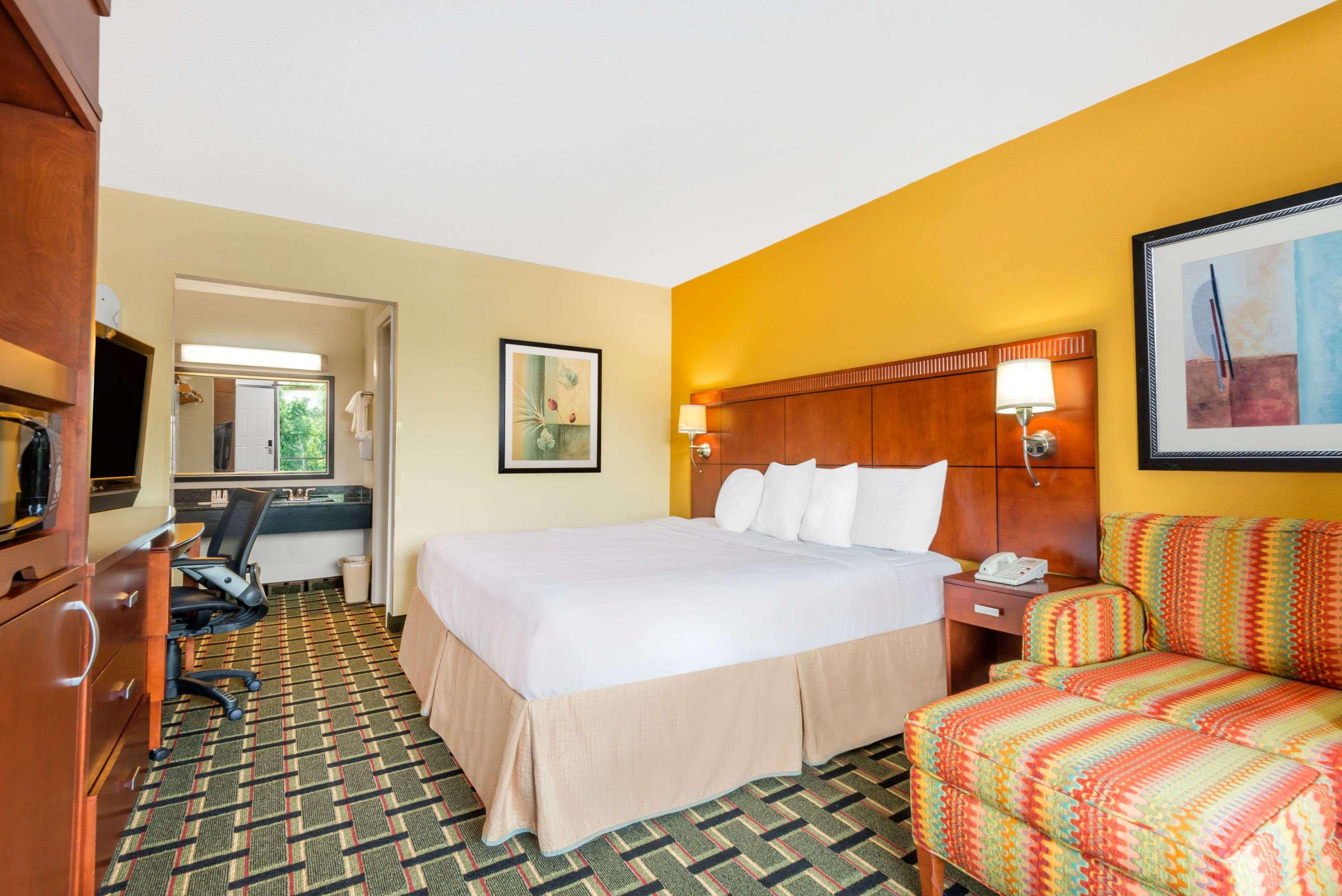 Days Inn By Wyndham Knoxville East Eksteriør billede