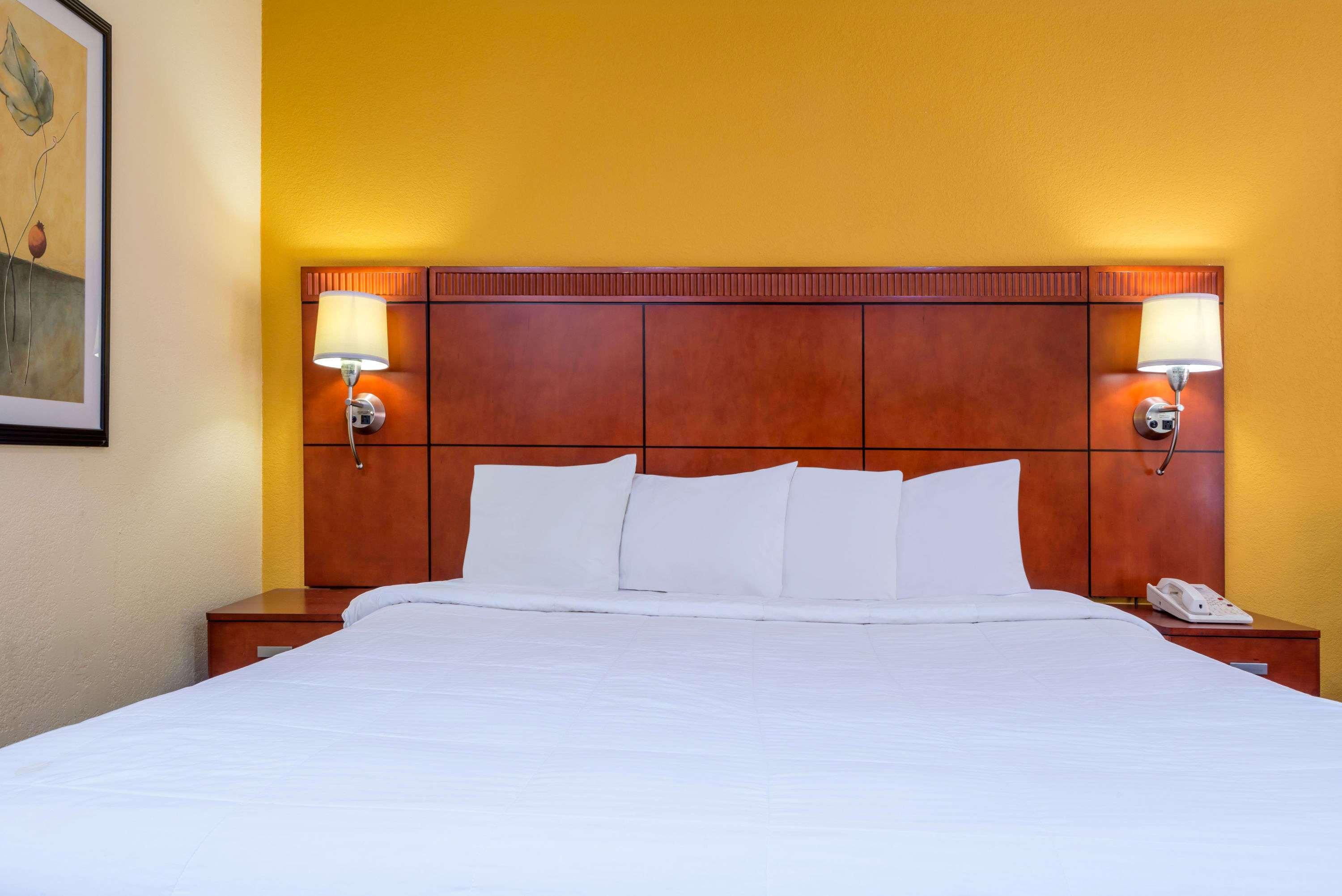 Days Inn By Wyndham Knoxville East Eksteriør billede