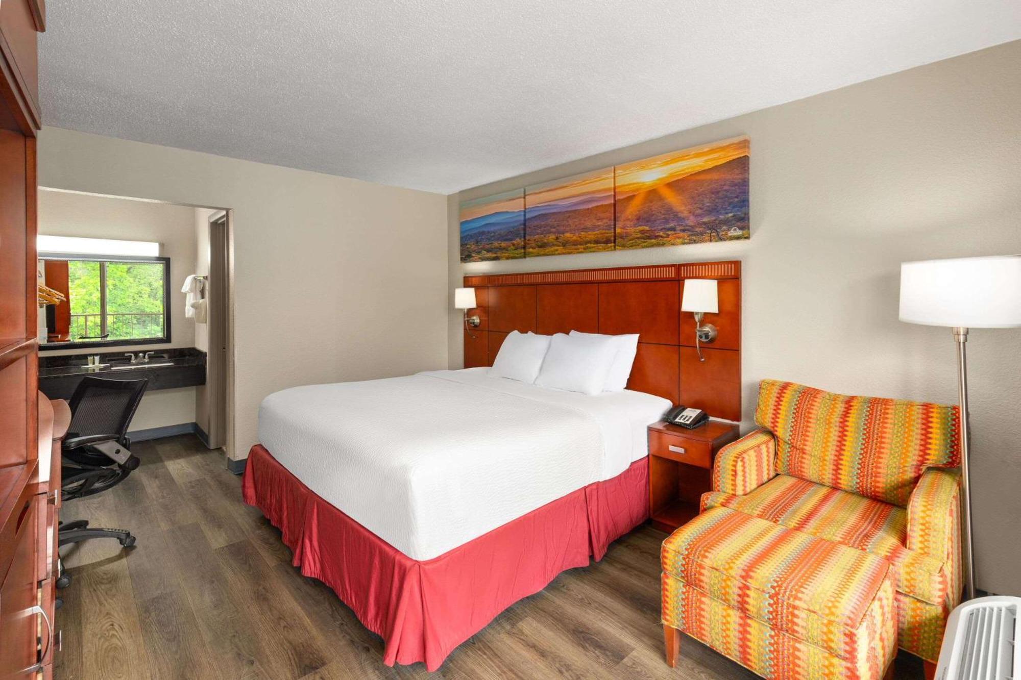 Days Inn By Wyndham Knoxville East Eksteriør billede