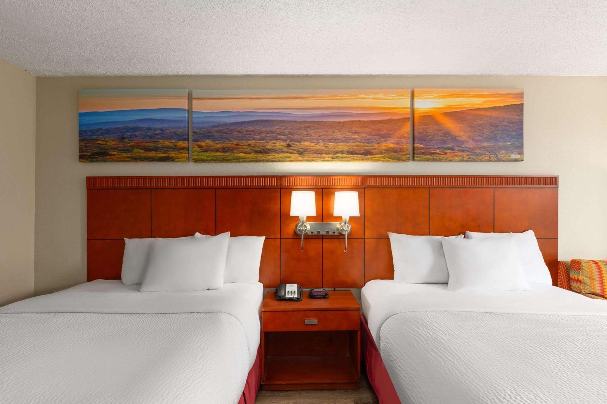 Days Inn By Wyndham Knoxville East Eksteriør billede